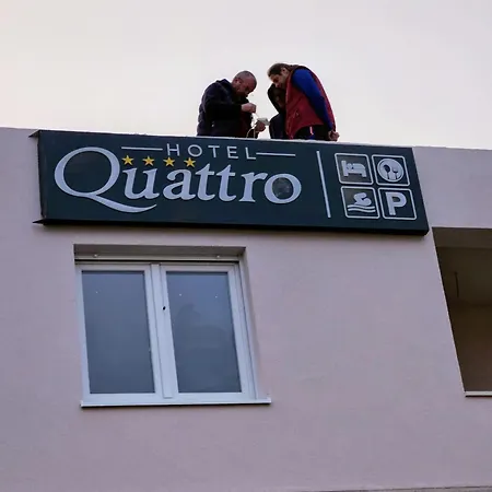Quattro 2 *
